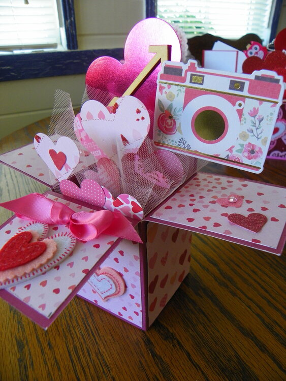 Exploding box valentine card