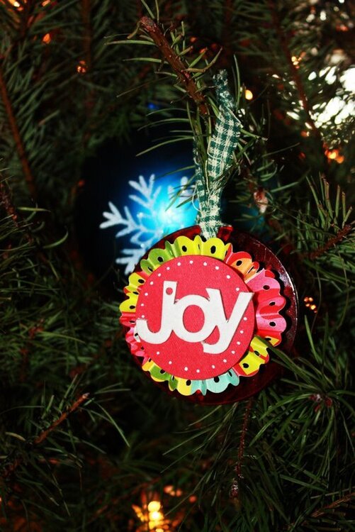 joy ornament **scrapbook Daisies**