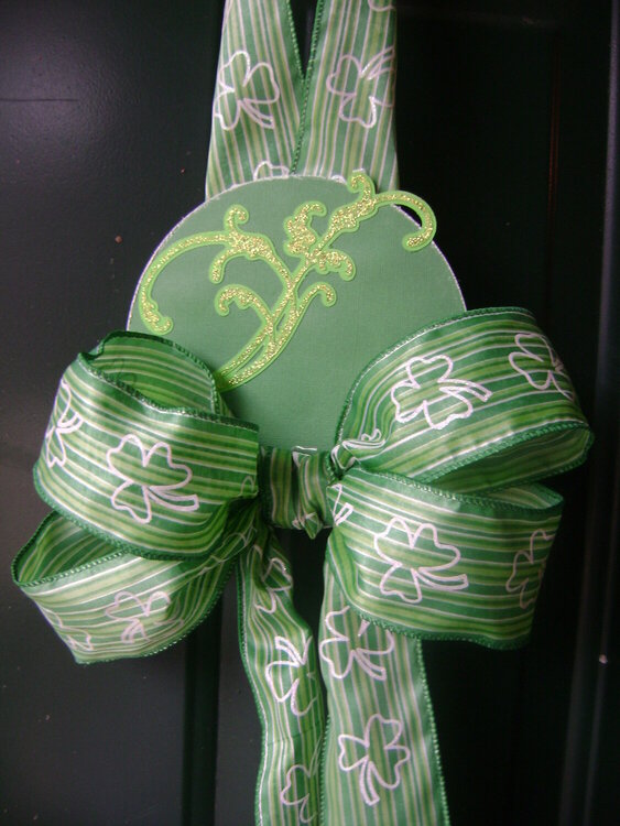St. Patrick&#039;s Day Door Hanger (close-up)