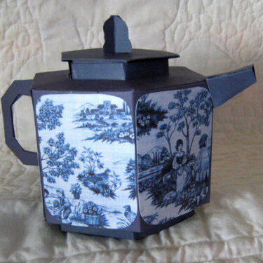 English Teapot - Lid On