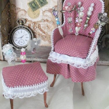 Grandma&#039;s Chair and Stool Pin Cushion