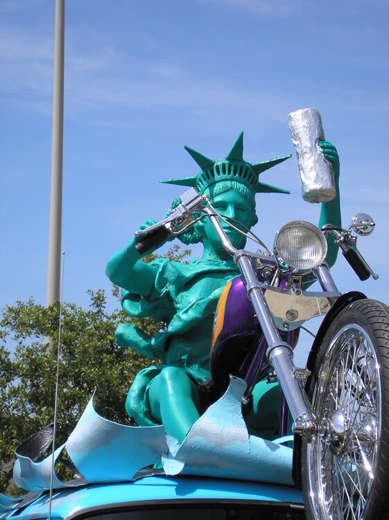 Lady Liberty Rides; Sweeeeeet!!