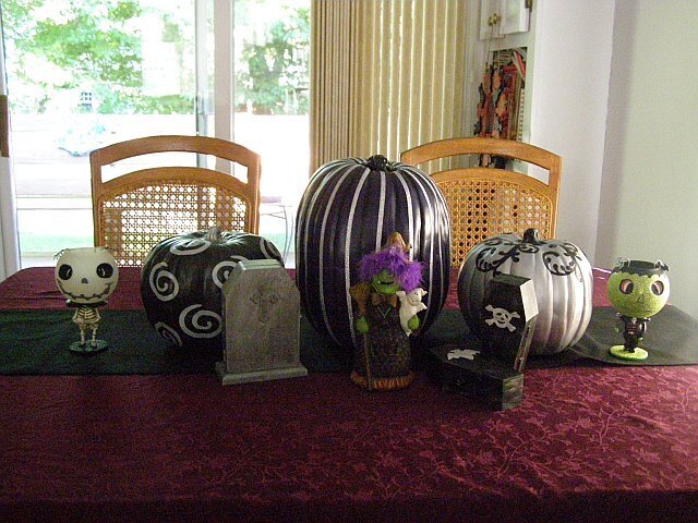 Halloween table centerpiece