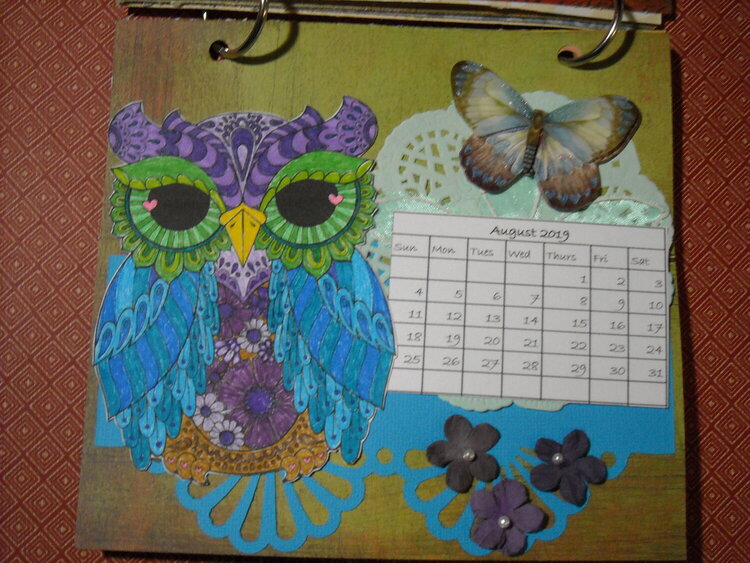 2019 Owl Calendar (August)