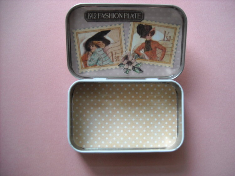 Small Ladies Diary Tin (inside)