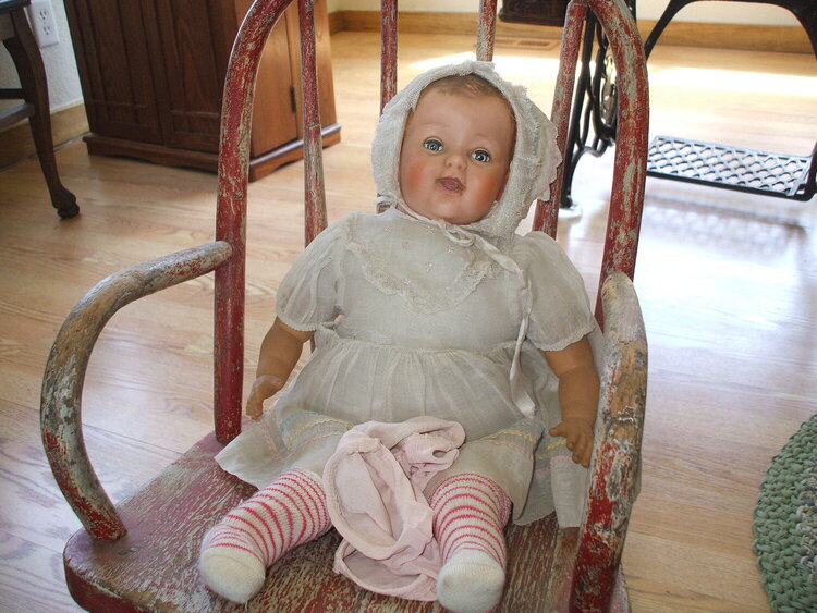 JFF...[POD]...5-17-09...Antique doll/chair