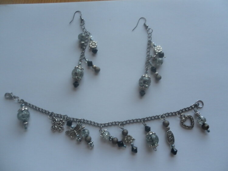 Braclet and Earrings