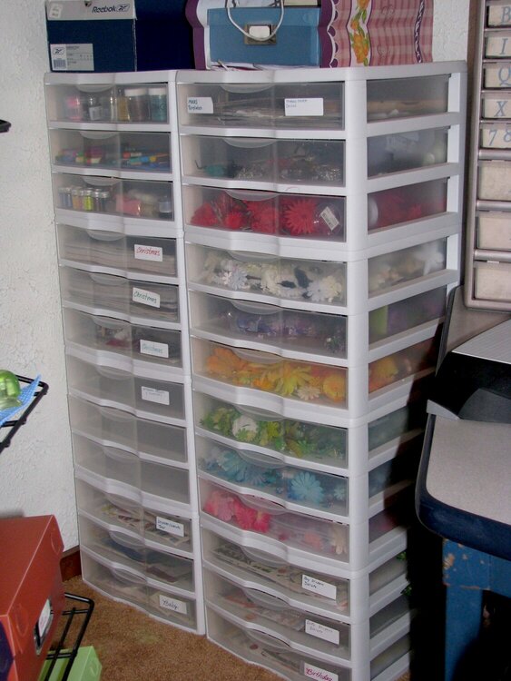 8 3 drawer 12 X 12 storage drawer units