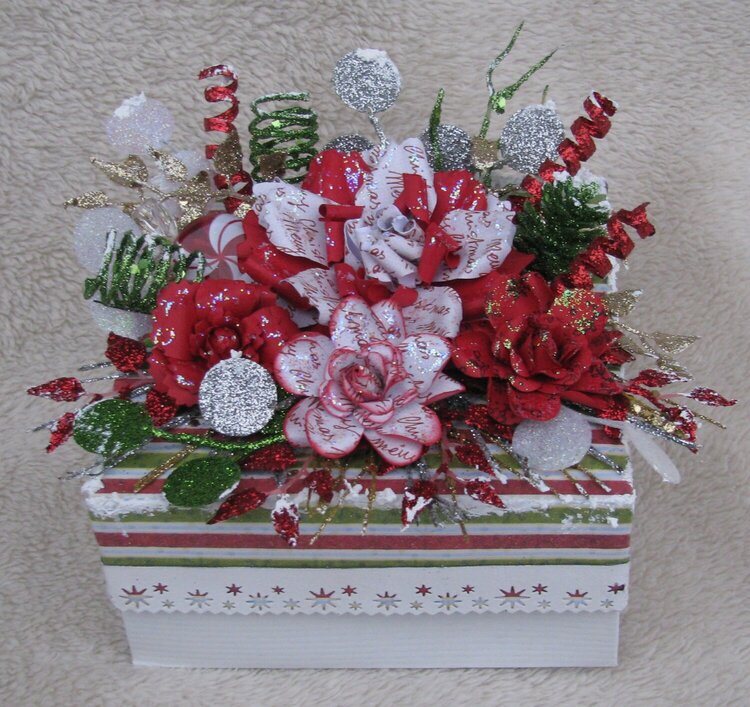 Decorated gift box