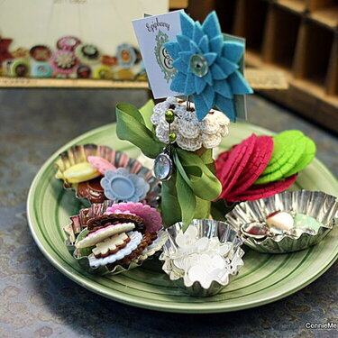 Display/organizer piece