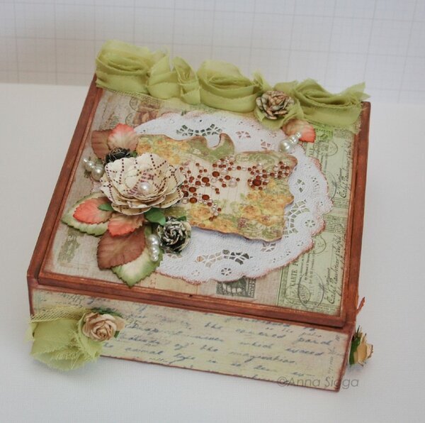 Altered cigar-box *Prima*