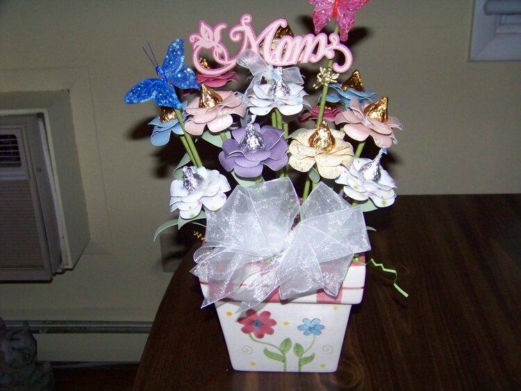 Paper Roses Flower Pot