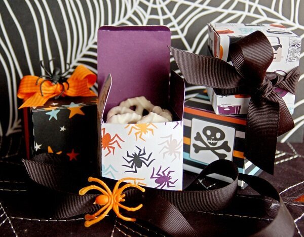 halloween treat boxes...