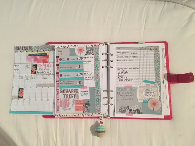 Decorated planner, month and week