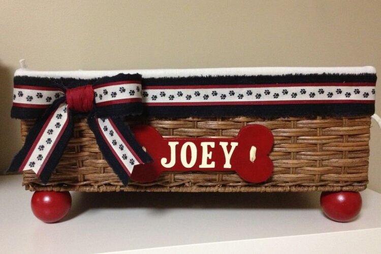 Joey&#039;s Toy Basket (pets)