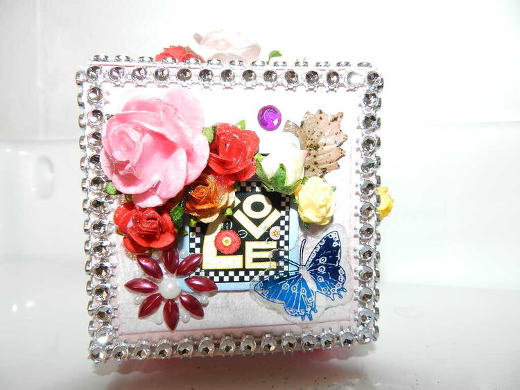 decorative box 2,5 X 2,5 in