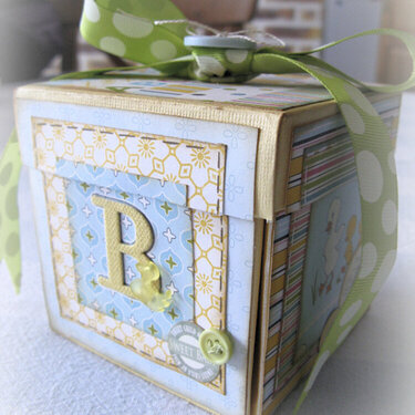 Card cube for the birth of twins (boy side)