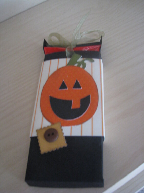 Halloween Treat pull out box made with ScorPal tool