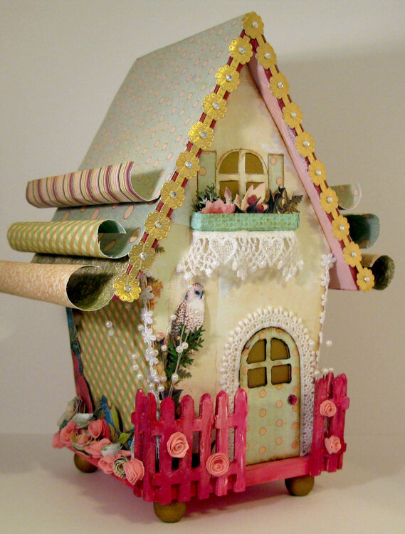 Webster&#039;s Pages Birdhouse