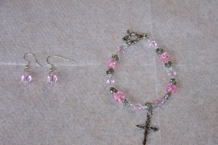 Pink braclet and earrings