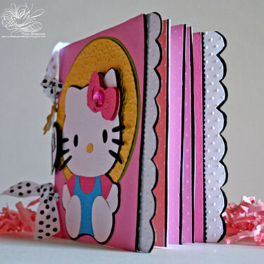 Hello Kitty Mini Album (opened, view 2)