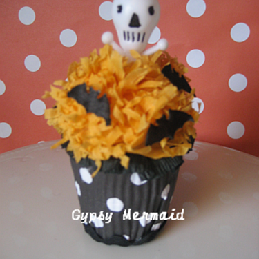 Batty Skull Cupcake