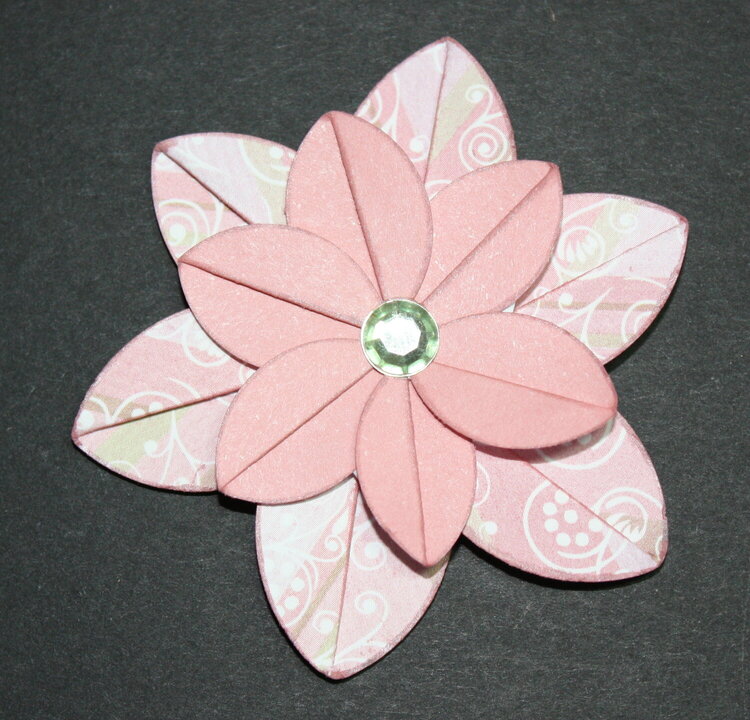 Flower made from Paper Circles