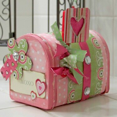 Mini Valentine&#039;s Mailbox