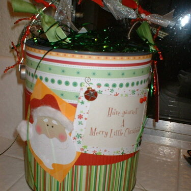 christmas paint can