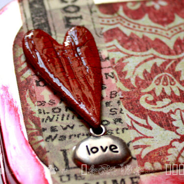Altered Altoid Tin - Valentine's Gift (Heart closeup)