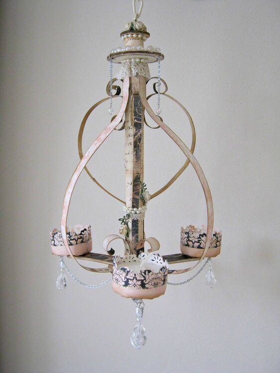 Shabby Chandelier ***Swirlydoos Kit Club***