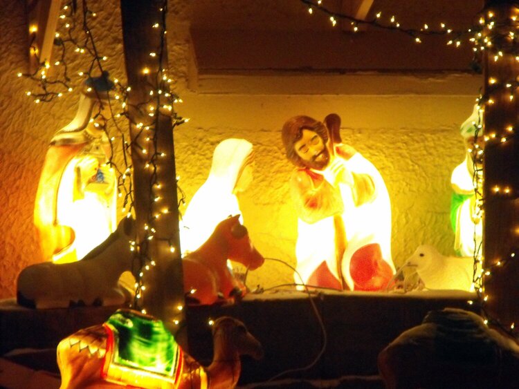2008-12 #22. Nativity Scene (7 pts)