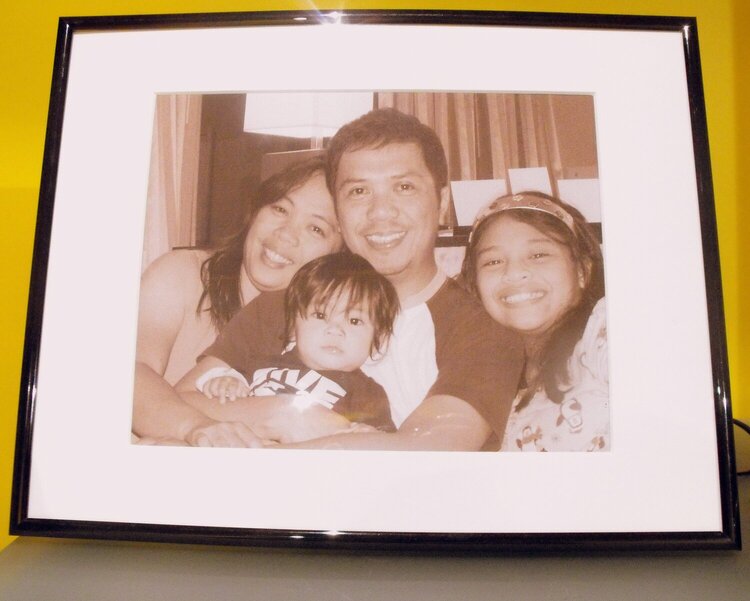 2008-12 #24. Family Photo (15 pts)