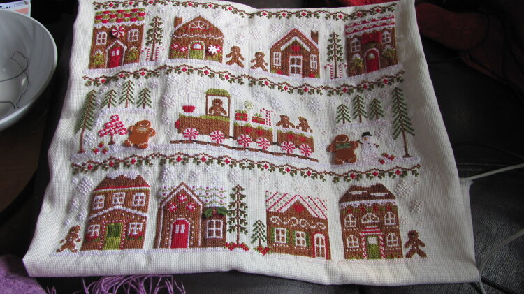 2018 Finish - Coutnry Cottage Needleworks - Gingerbread Village