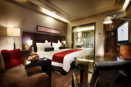 March 10 2011 - India - Crowne Plaza - my room