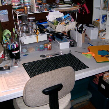 TJ&#039;s Scrap Desk area