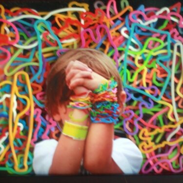 Silly Bandz Shadowbox