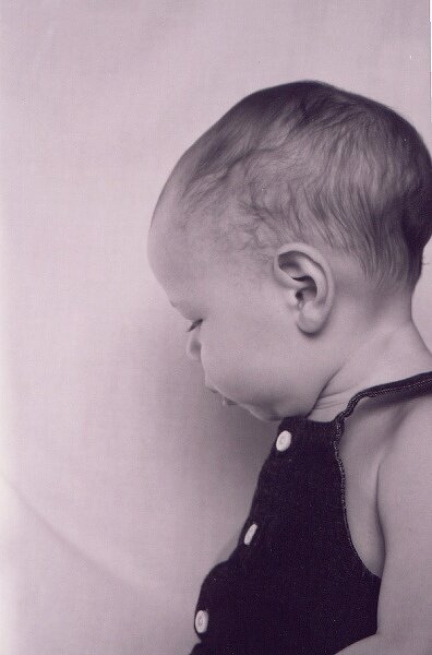 Ian Thomas ~ 9 month old photo shoot