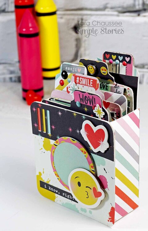 Emoji Love mini scrapbook