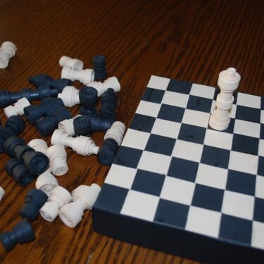 Paper travel chess set