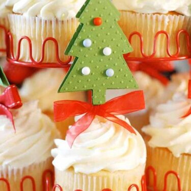 "Cupcake Tree Toppers" Pebbles DT