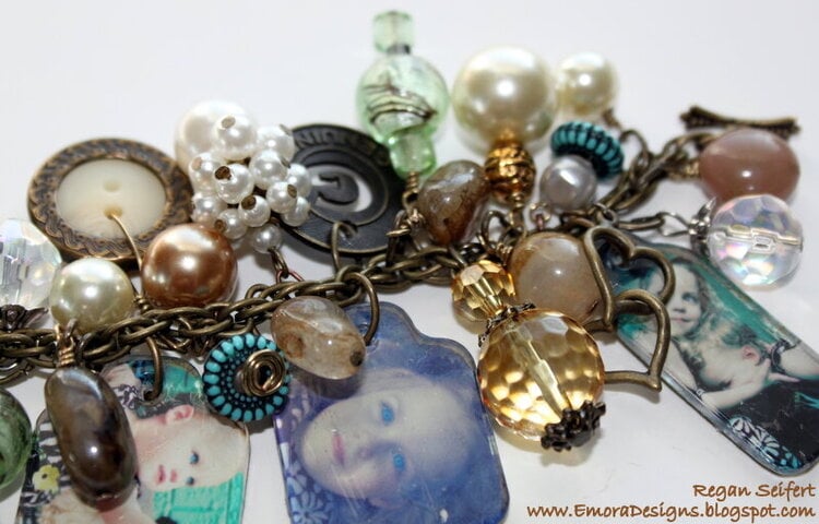 Nana&#039;s Charm Bracelet - Details