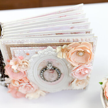 FREE Scrapbook.com Class with Frank Garcia: DIY Keepsake Photo Albums with Frank Garcia