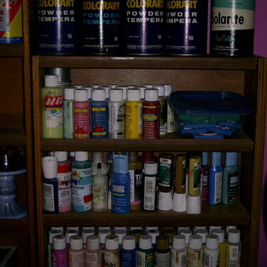Shelf for paints