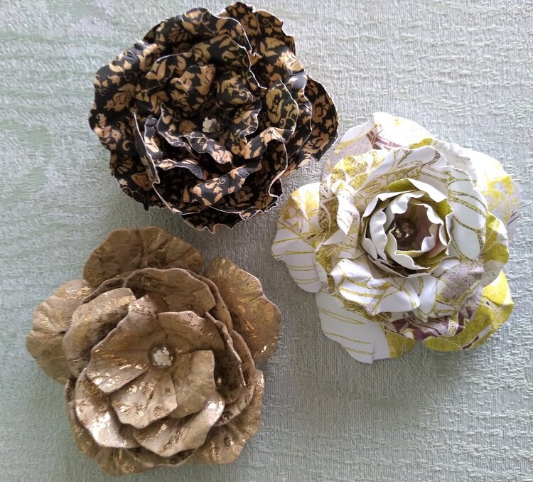 Paper Roses as Table Decoration