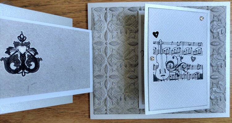 Making Kiavonne&#039;s Sketchy Fun Fold Card