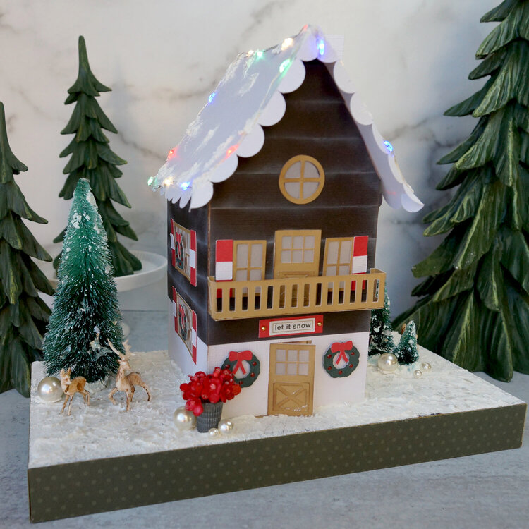 Little Holiday House: Ski Chalet with Lights