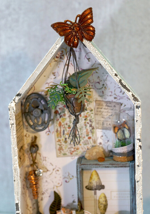 Live Life in Full Bloom Mini Potting Shed