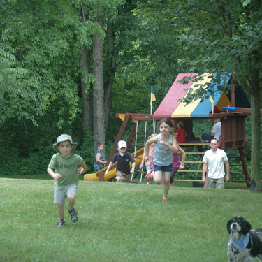 Kid&#039;s playing at the birthday party