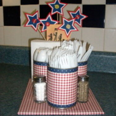 Soup Can 4th of July Picnic Organizer